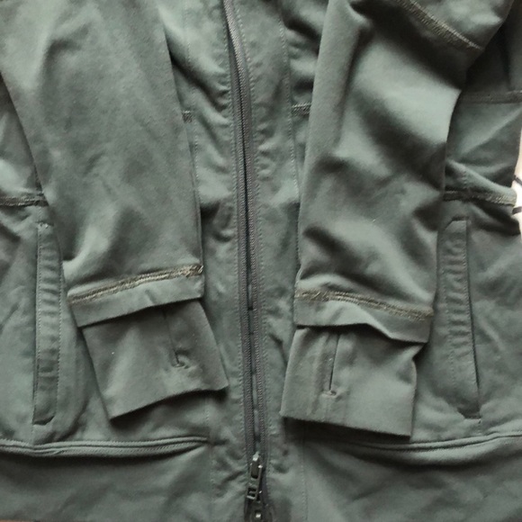 Roots active jacket. - Picture 5 of 8